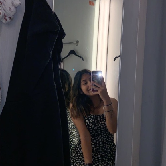 Meet your Posher, Juliana - Picture 1 of 1